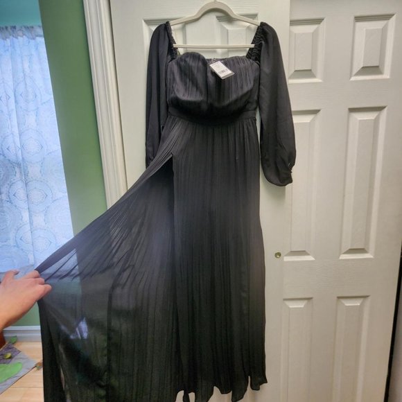 Front Slit Maxi Dress - Bebe NWT - Picture 4 of 6